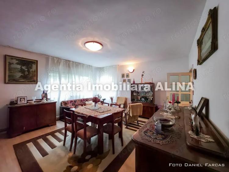 Casă cu 5 camere cu Teren 800 Mp în Central