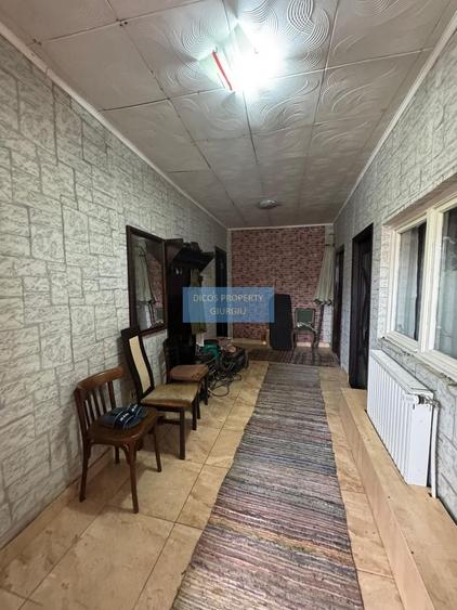 Casă individuală cu 5 camere cu Canalizare în Semicentral