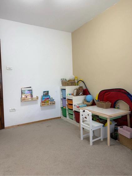 Apartament cu 3 camere decomandat în Aradul Nou