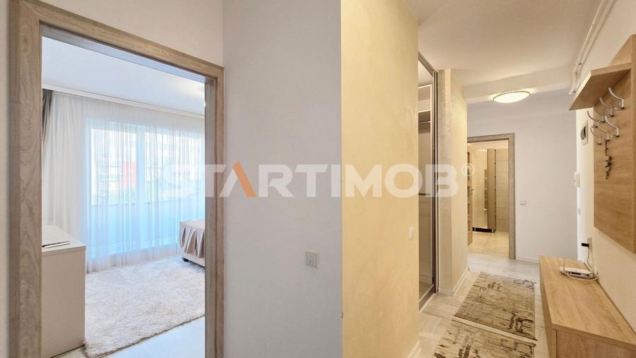 Apartament cu 3 camere decomandat, mobilat în Tractorul