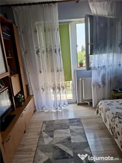 Apartament cu 2 camere decomandat în Lipovei