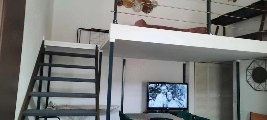 Apartament cu 3 camere decomandat în 15 Noiembrie