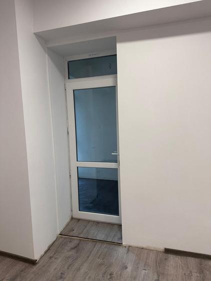 Birou, de 27 mp, în Centru Civic
