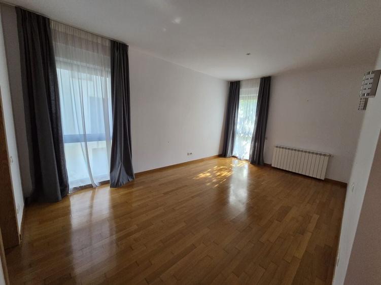 Apartament cu 4 camere decomandat, mobilat în Dorobanți