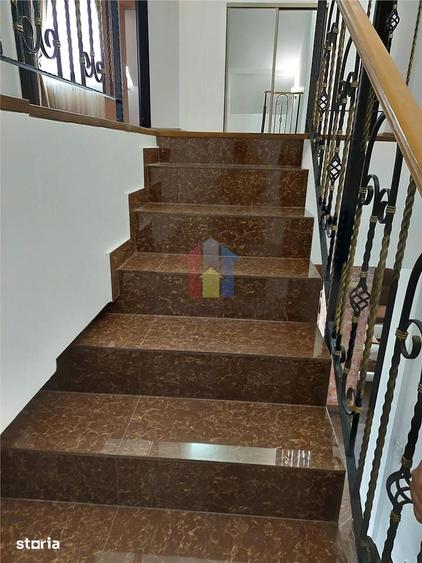 Casă cu 4 camere cu Teren 450 Mp în Vânători