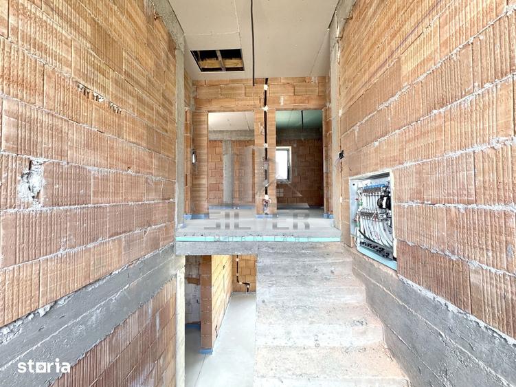 Casă cu 5 camere cu Teren 450 Mp în Chinteni