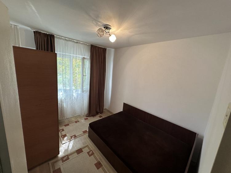 Apartament cu 2 camere semidecomandat, mobilat în Berceni
