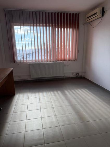 Spațiu comercial, de 247 mp, în Central