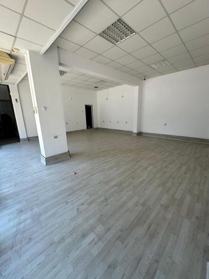 Spațiu comercial, de 55 mp, în Vărsătura
