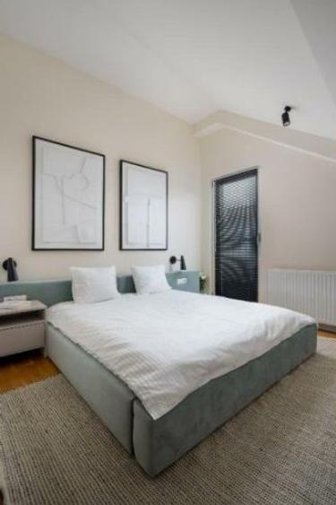 Apartament cu 4 camere decomandat în Dacia