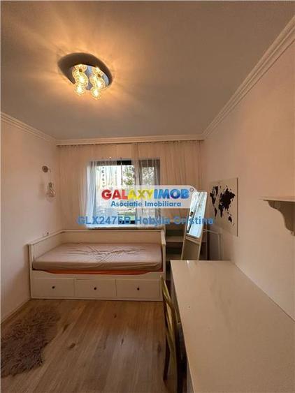 Apartament cu 4 camere decomandat, mobilat în Băneasa
