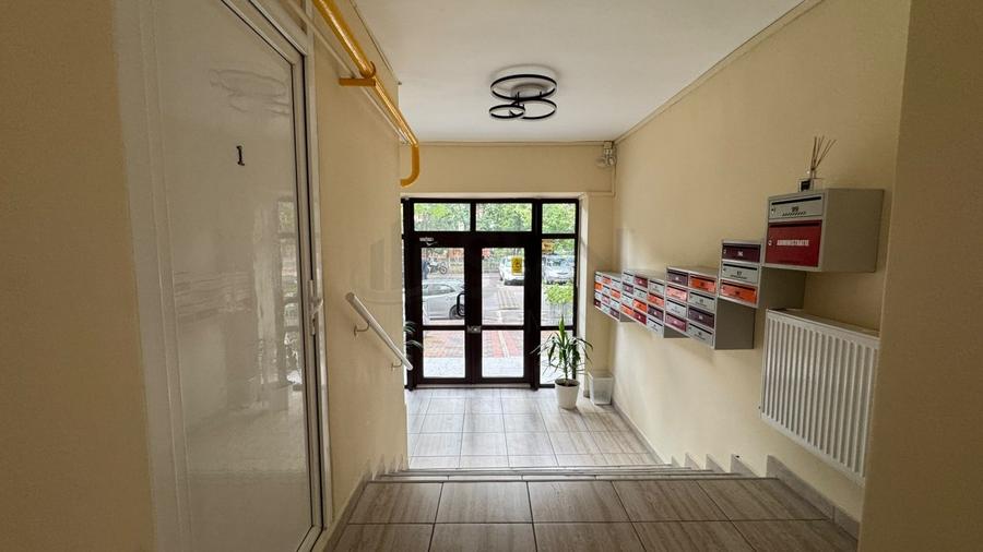 Apartament cu 3 camere decomandat, mobilat în Timpuri Noi
