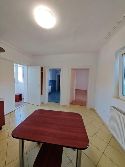 Apartament cu 2 camere decomandat în Griviței