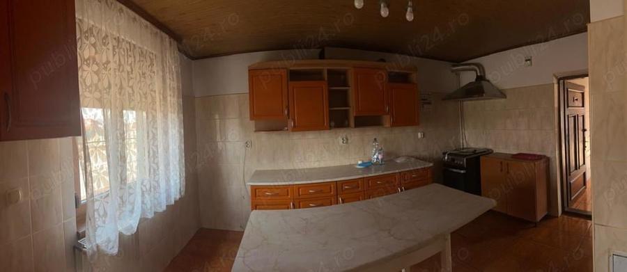 Casă cu 6 camere cu Teren 1213 Mp în Vladimirescu