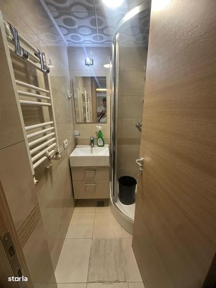 Apartament cu 2 camere decomandat în Universitate