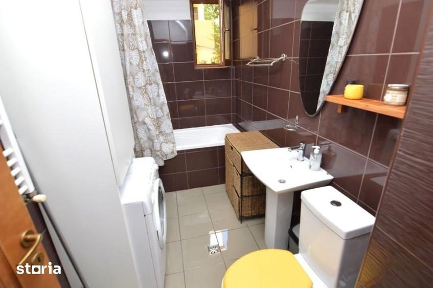 Garsonieră decomandată în Titan