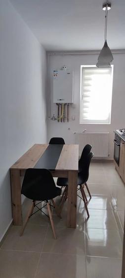 Apartament cu 2 camere decomandat în Giroc