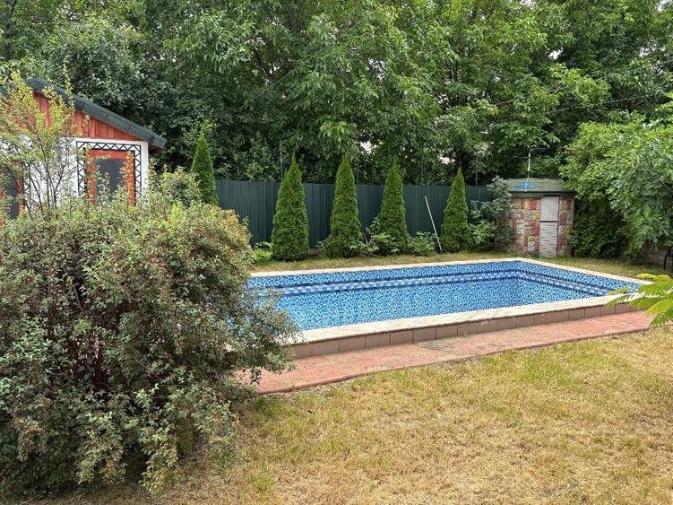 Casă individuală cu 5 camere cu Canalizare în Obor