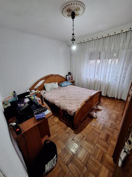 2 decomandate SID VEST 53mp Parter balcon vedere la str.Doja 75000E - 2