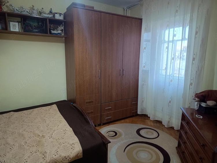 Vand apartament cu 3 camere decomandat - 2