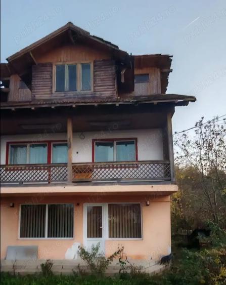 Vand casa cu etaj in localitatea Lapu?nic - 6