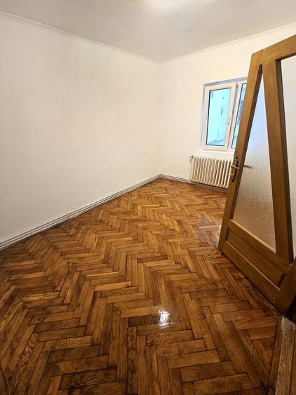 Casa  solida si locuibila 4 camere  Rudolf Walter - 7