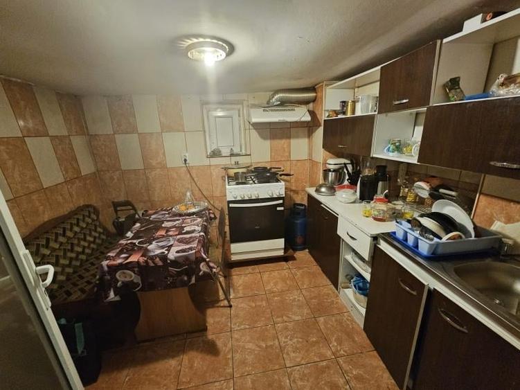 Giulesti SECTOR 1 Teren 254mp 4Cam+Hol+Baie+Buc Casa Modesta 1965 - 4