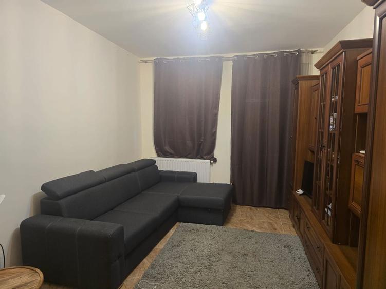 Vand apartament in zona Laminorului - 3