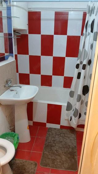 Inchiriez garsoniera - 5