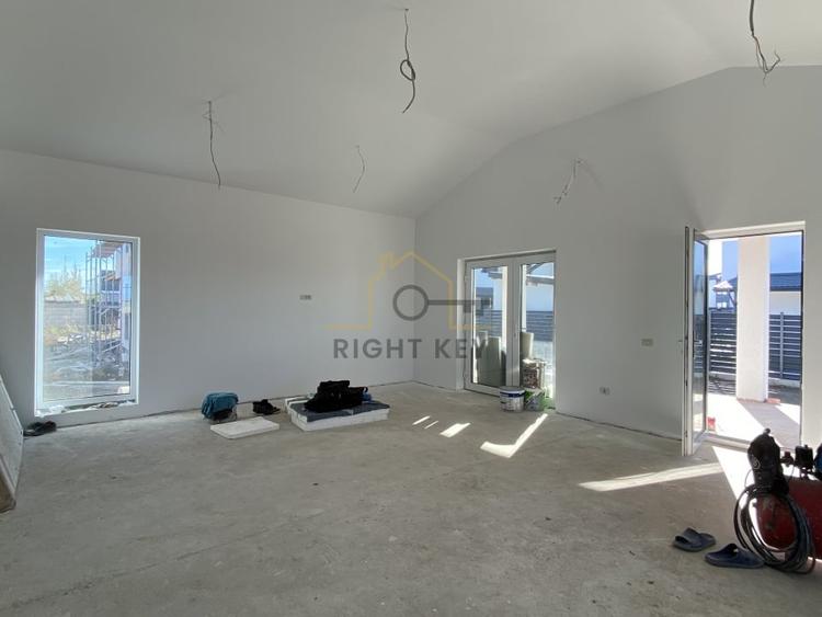 Oportunitate! Vila moderna 4 cam, asfalt, toate utilitatile! Comision0 - 12