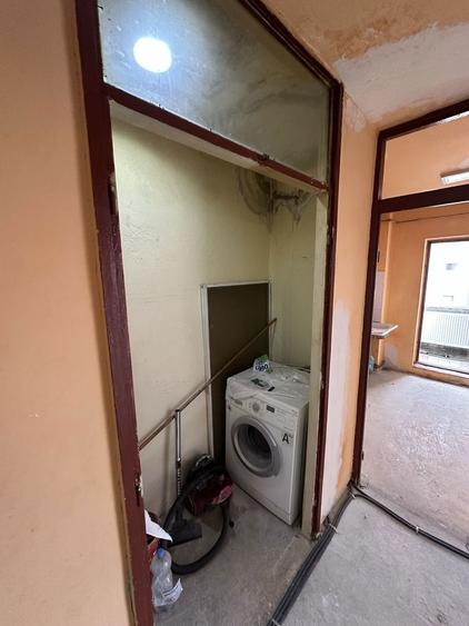 Vand apartament 2 camere decomandat, zona Soarelui - 6
