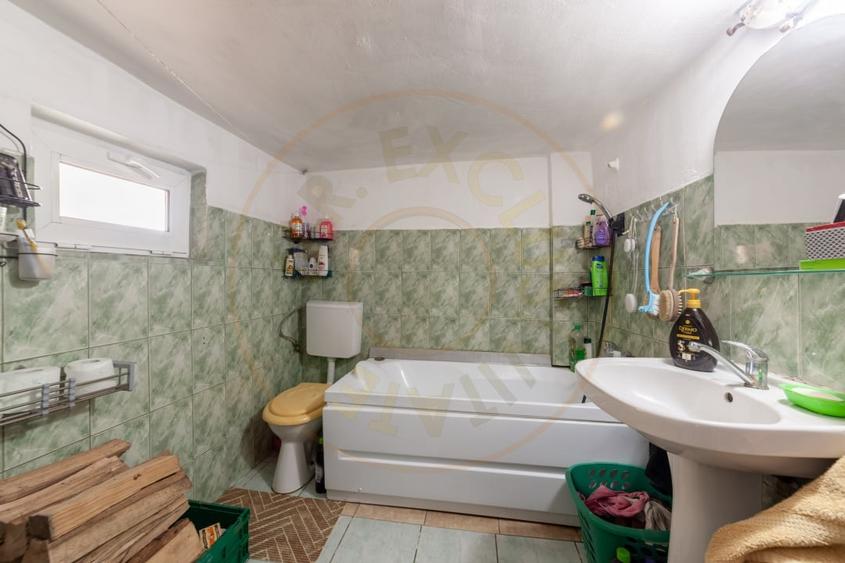 Casa Ștefanesti – 1 km de Primarie | Curte mare, zona linistita - 15