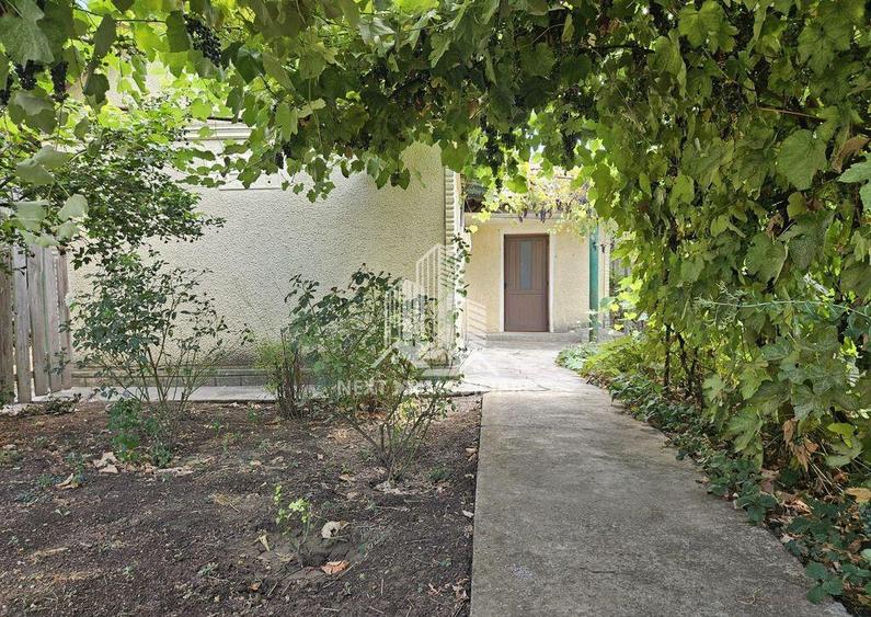 Casa 4 camere cu 2 intrari, garaj ?i teren 1751mp C... - 1