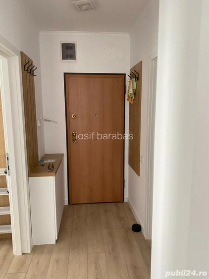 Inchiriez apartament