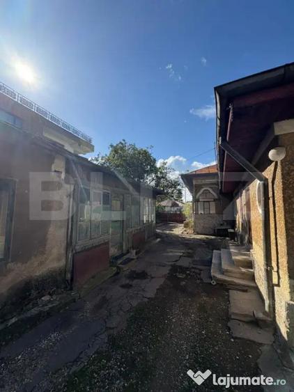 Casa de vanzare pentru renovare sau demolare zona pre - 8