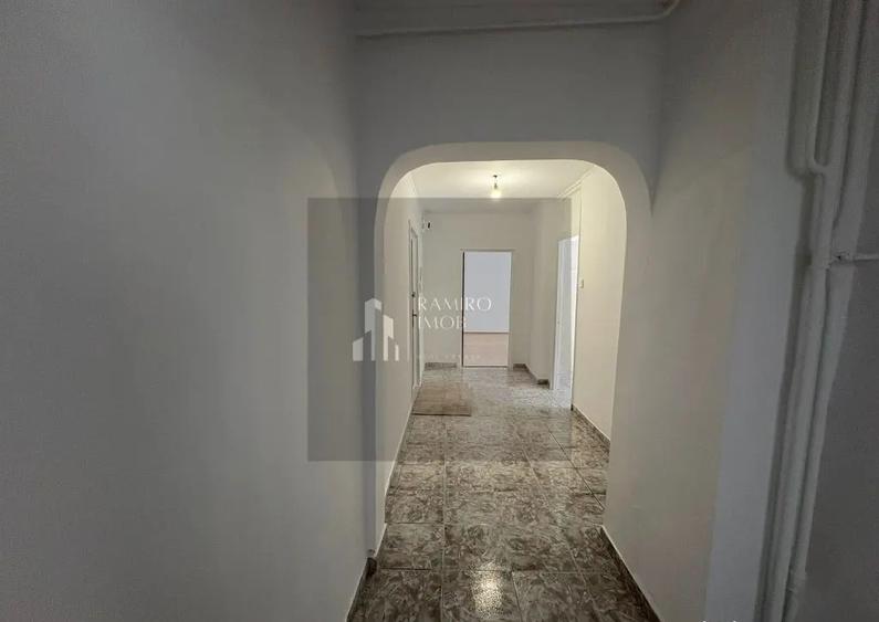 Apartament 2 camere decomandat an 1990 - metrou Eroii Rev... - 4