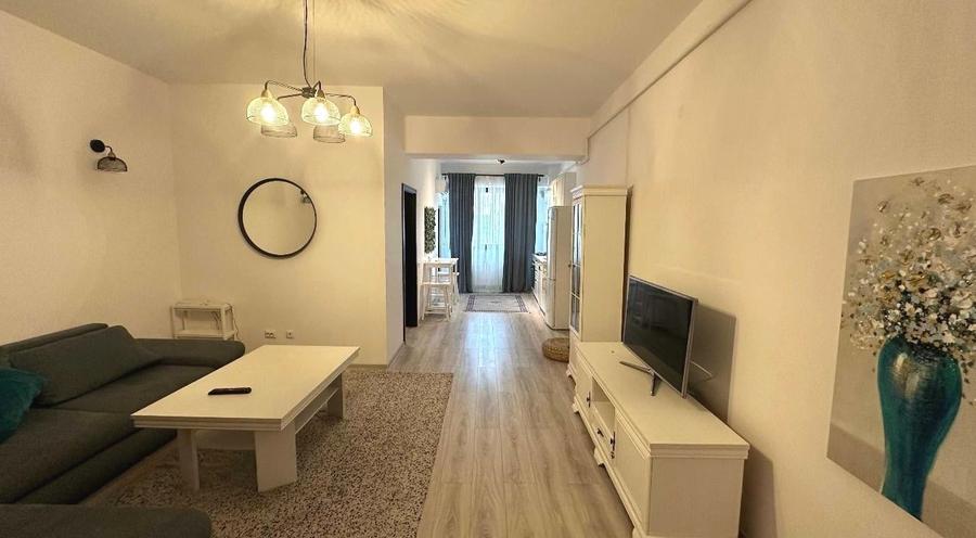 Apartament cu 2 camere decomandat în Central