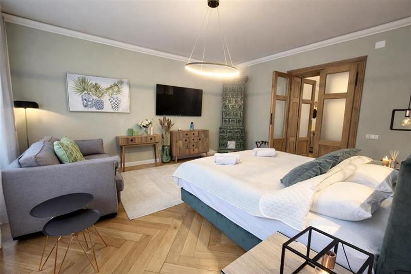 Refugiu urban lux, apartament spectaculos pe aleea pietonala a Postavarului,Cent - 7