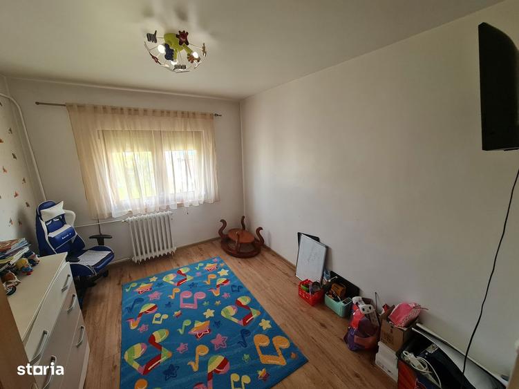 Vand apartament 5 camere Micalaca Str Abrud,2b.Decomandat,Spatios100mp - 11
