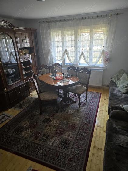 Casa 3 camere in sat Dragoesti comuna Racovita amenajata mobilata utilata pozitie excelenta - 9