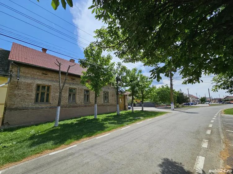 Casa Cenad, centru, langa biserica catolica Casa Cenad, centru, langa biserica catolica