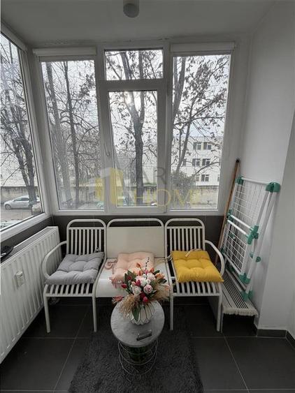 Apartament 3 camere, decomandat, Ploiesti, Democratiei/ Bd. Castanilor - 5