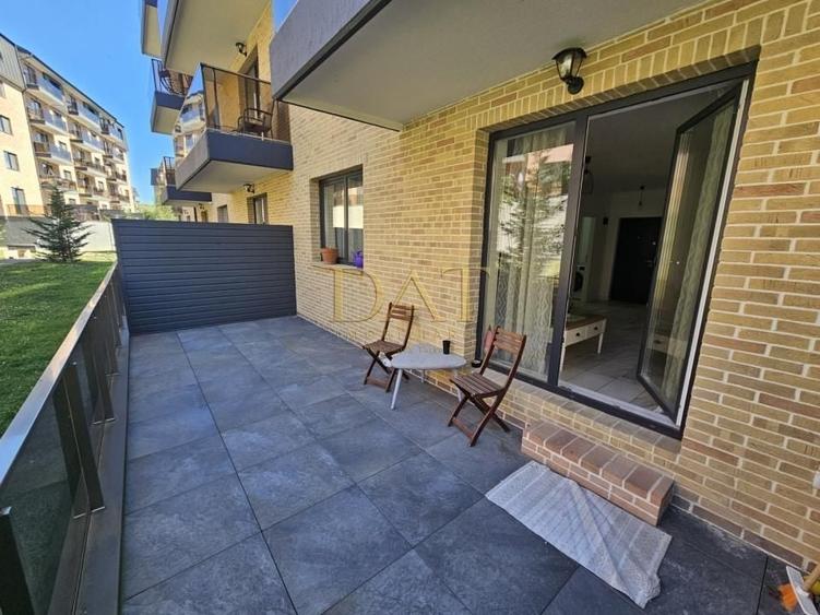 Apartament cu 2 camere semidecomandat în Chinteni