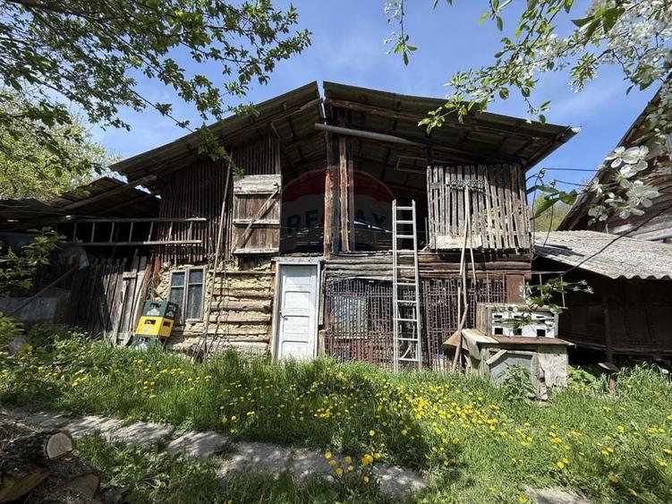 Casă  de vânzare în zona Câmpulung înconjurată de natura - 8