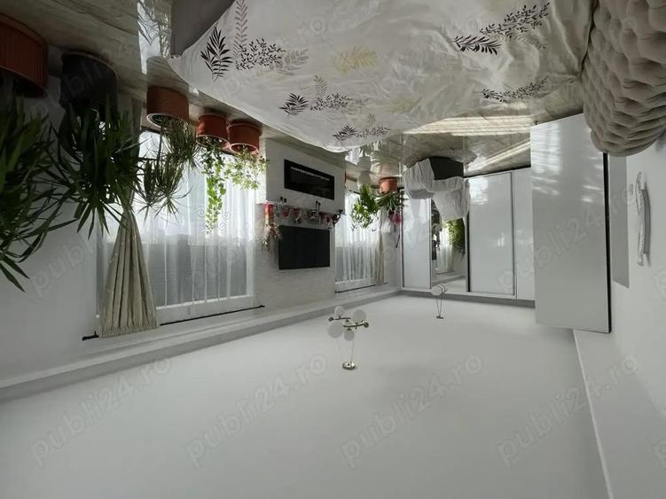 De vanzare Casa spa?ioasa ?i eleganta in zona Nadlac, jud. Arad - 5