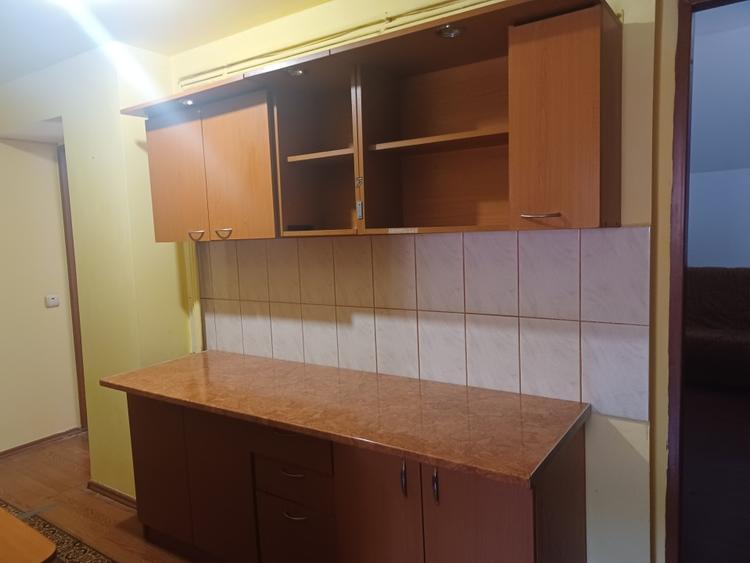 De vanzare apartament 3 camere in Centrul Vechi - 2