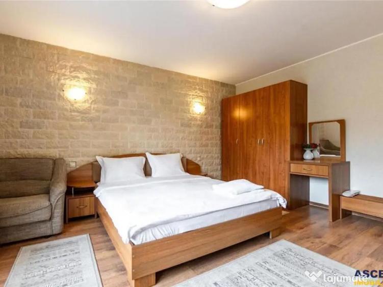 Complex turistic cu privelisti picturale,apa curativa,aer pu - 2