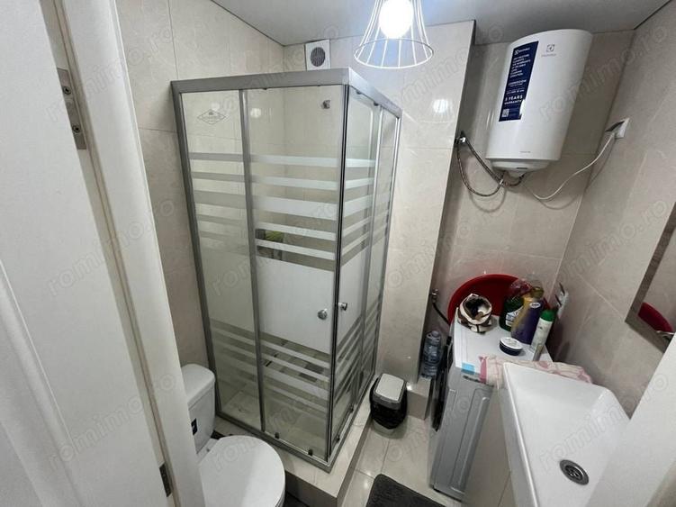 Garsoniera in zona Universitate - 2