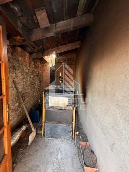 Casa individuala renovata,4 camere,garaj,teren 540 mp,Plopi - 17