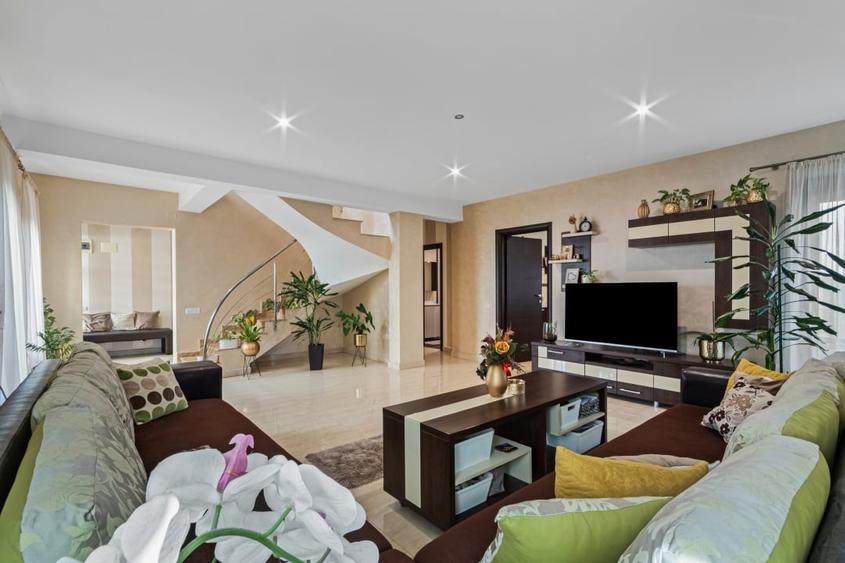 Vila individuală in Tomis Plus - 5 camere plus garaj de 2 mașini - 1